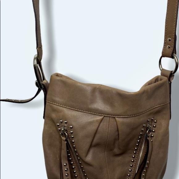 B. Makowsky Soft Leather Hobo Shoulderbag Magnetic - Picture 2 of 10